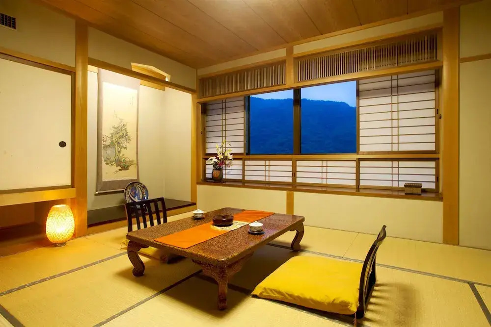 Номер Standard с красивым видом из окна в Hirayuonsen Yamatokan
