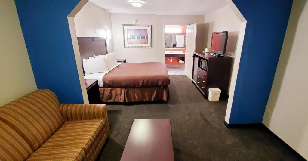 Executive Inn — 3
