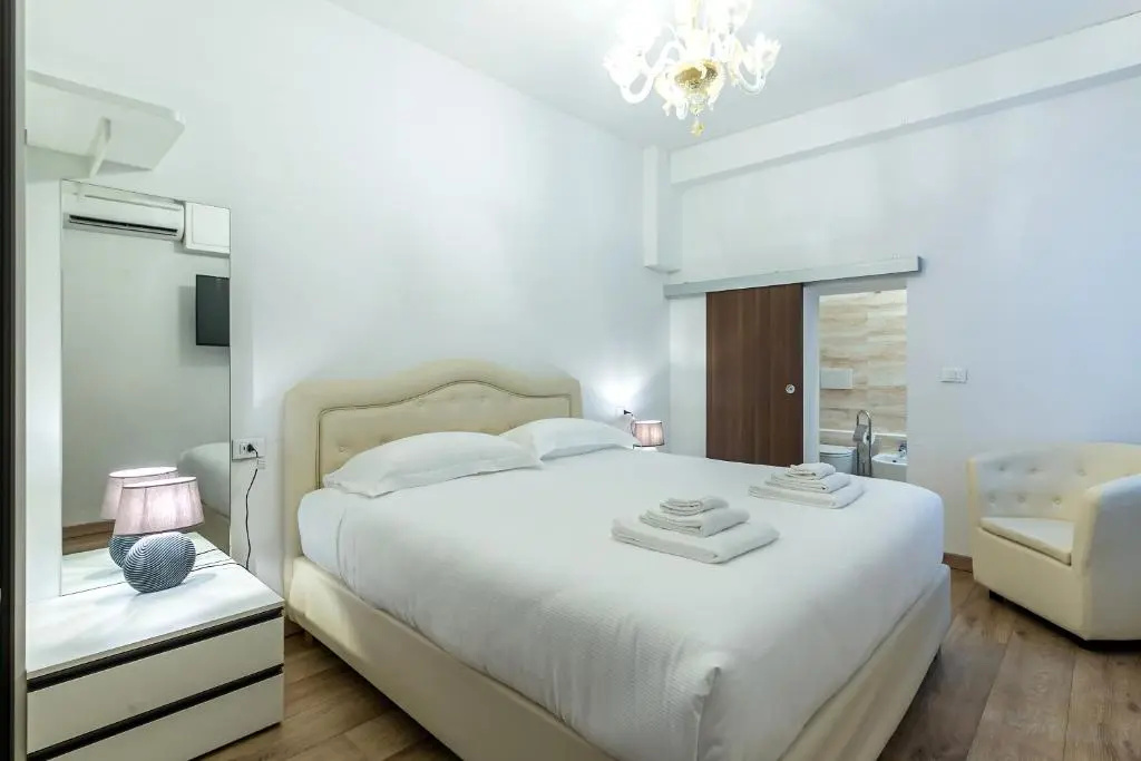 Economy room