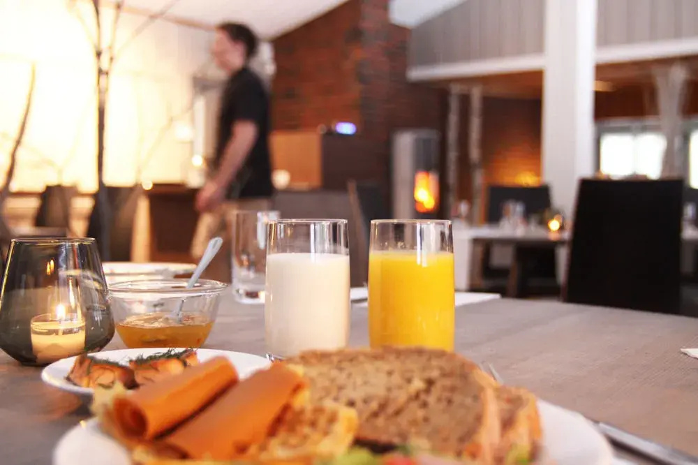 Food & Beverage