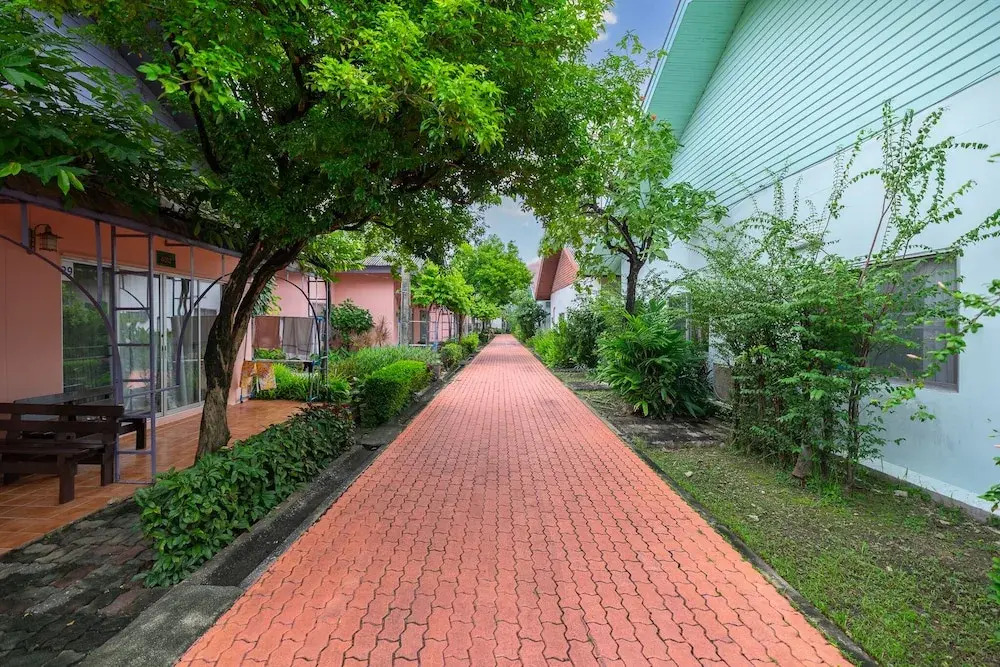 Коттедж Deluxe c 1 комнатой в Bangkok Rama Hotel