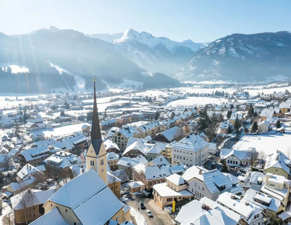 Huge Apartment in Sankt Margarethen im Lungau near Ski Lift