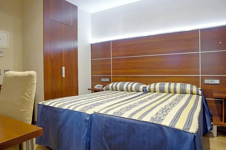 Hotel Castilla Guerrero - Chambres