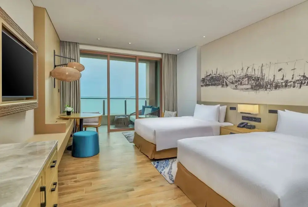 Deluxe Double room with balcony and with sea view (twin beds)