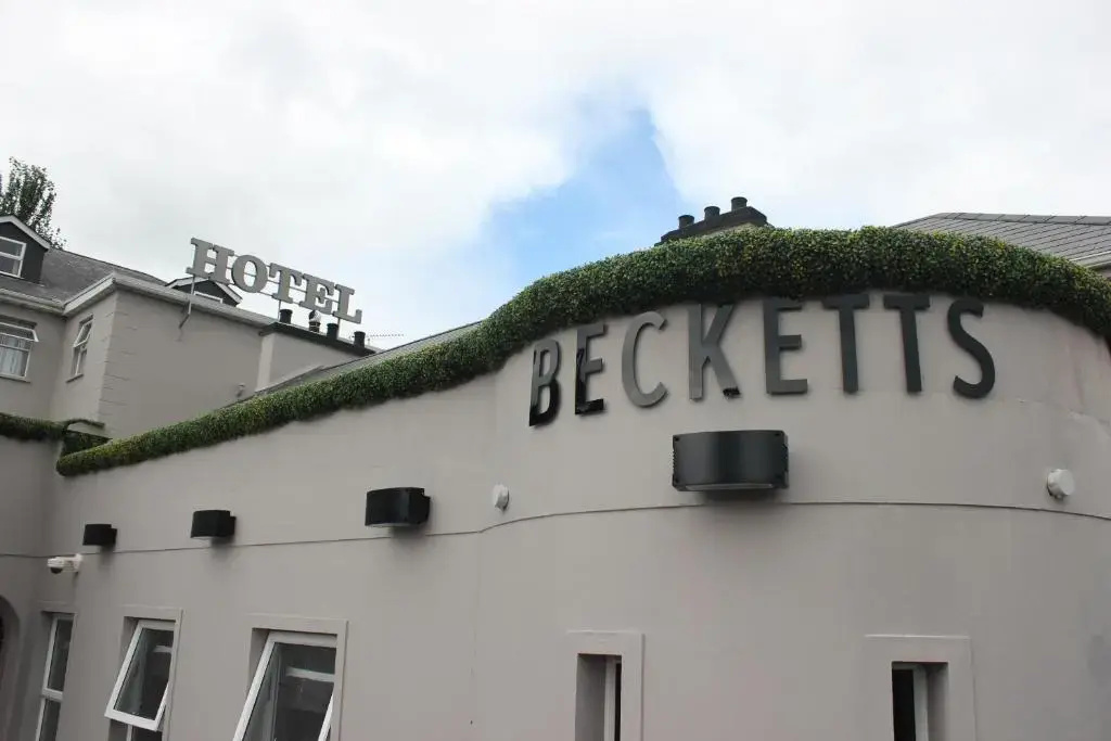The Enniskillen Hotel and Motel