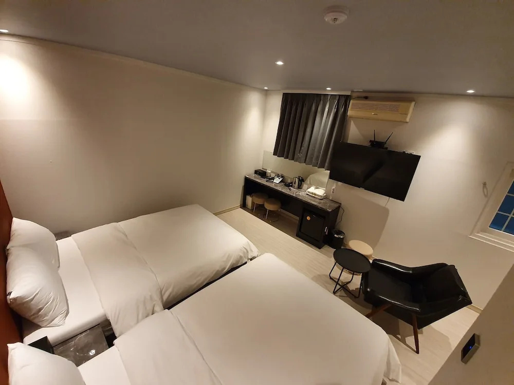 Hotel WO Yongsan Station — фото