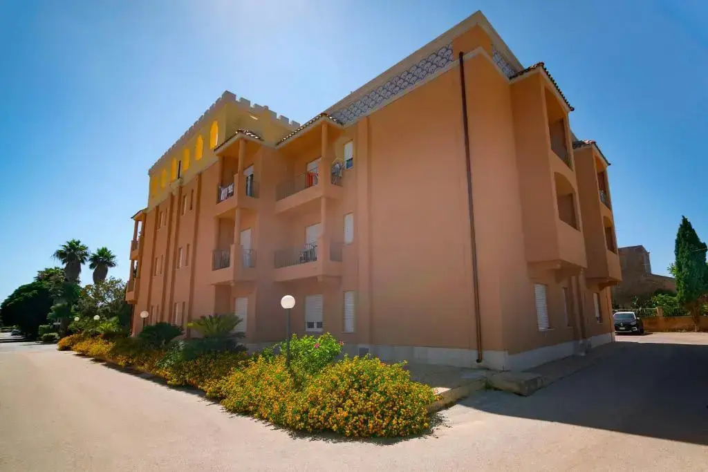 Delfino Beach Hotel