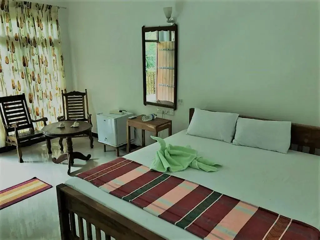 Deluxe Double room with balcony (full double bed)