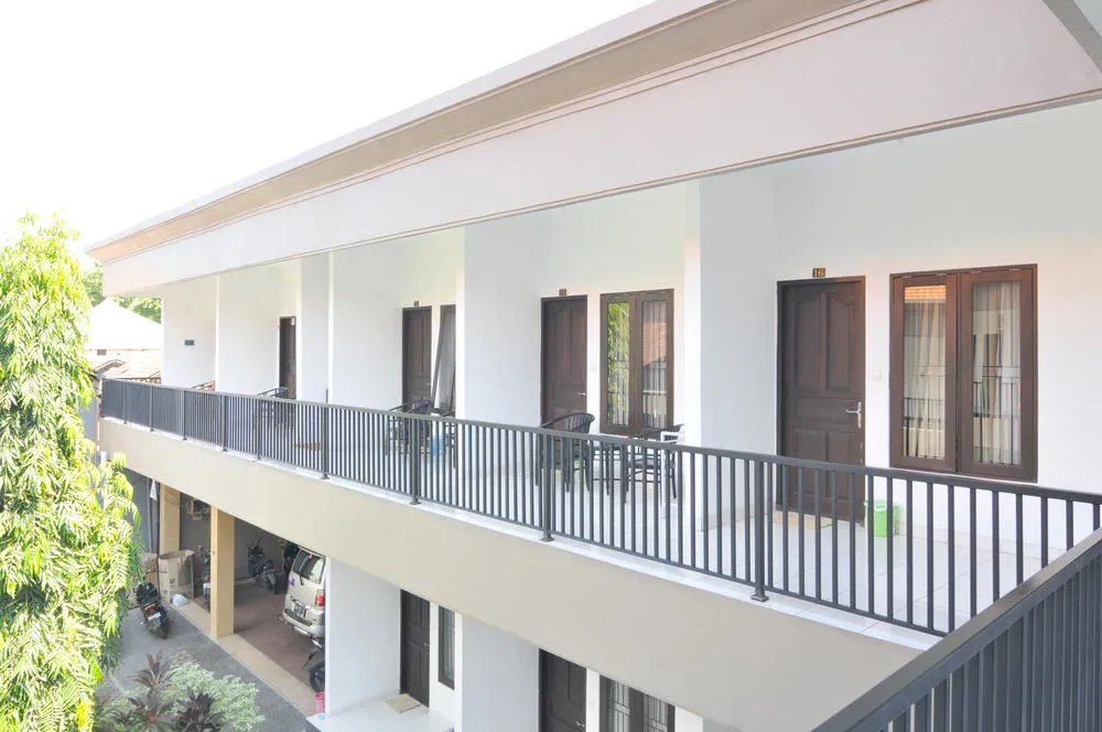 艾里巴厘岛水明漾巴厘德里 14 号酒店(Airy Seminyak Bali Deli 14)