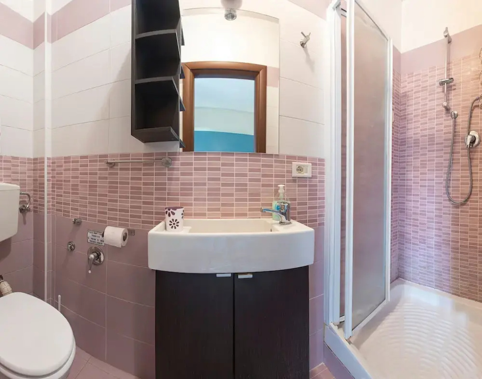 Deluxe Double room with balcony (full double bed)