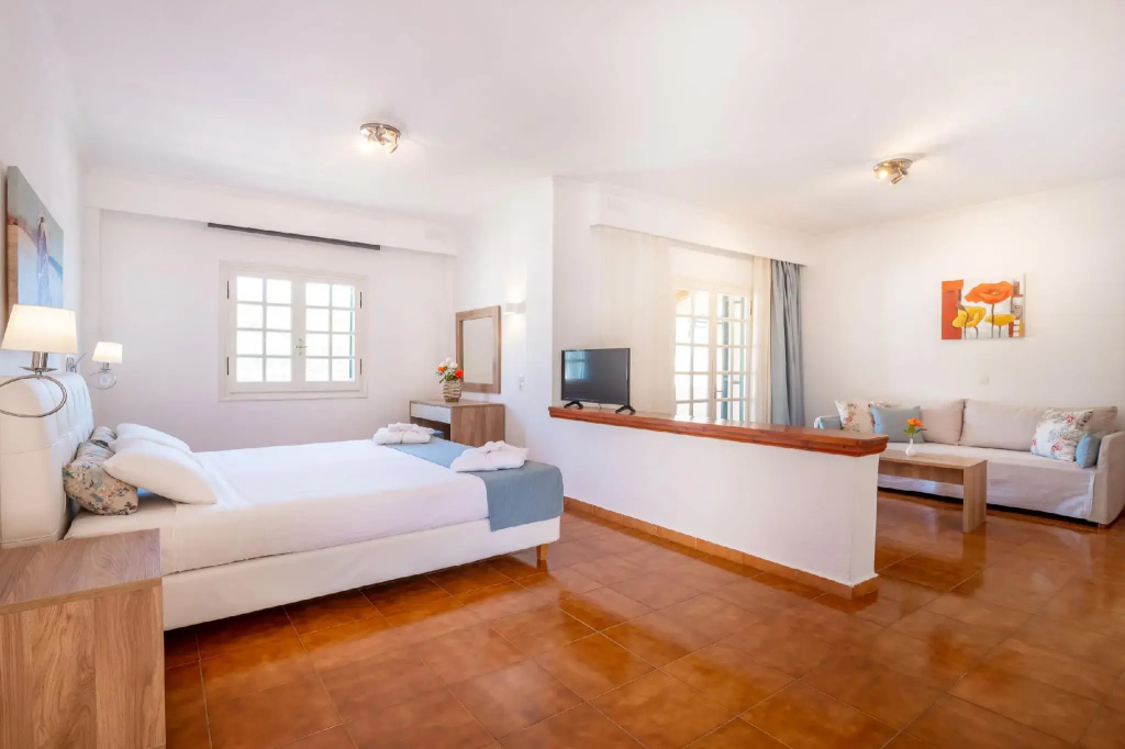 Deluxe Suite
