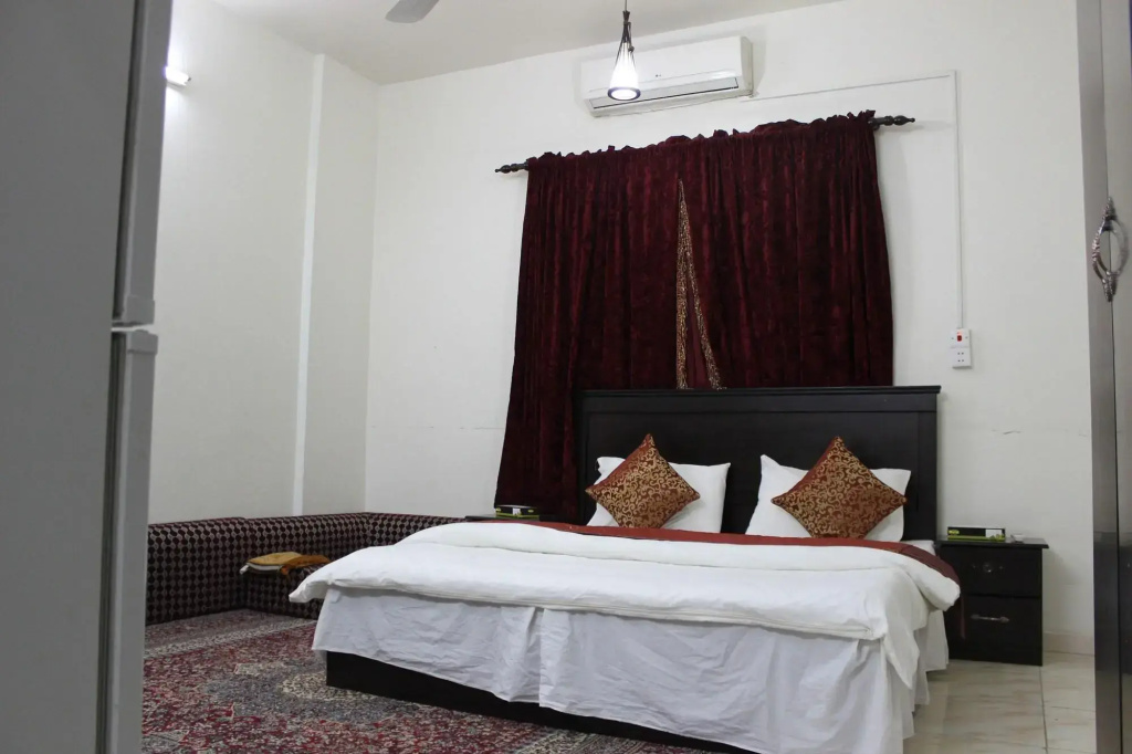 Al Eairy Furnished Apartments Al Baha 4 - фото 4