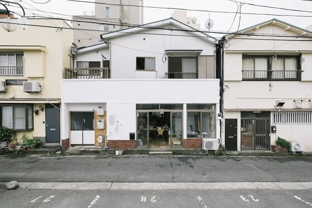 Atelier & Hostel Nagisa-Ura