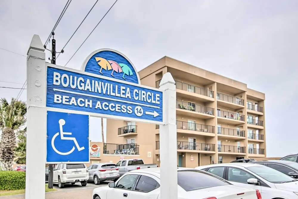 Beach Digs: Walk to Restaurants, Bars & Ocean