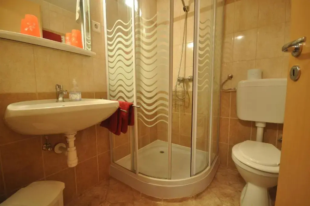 Denis Hotel és Étterem - Chambres