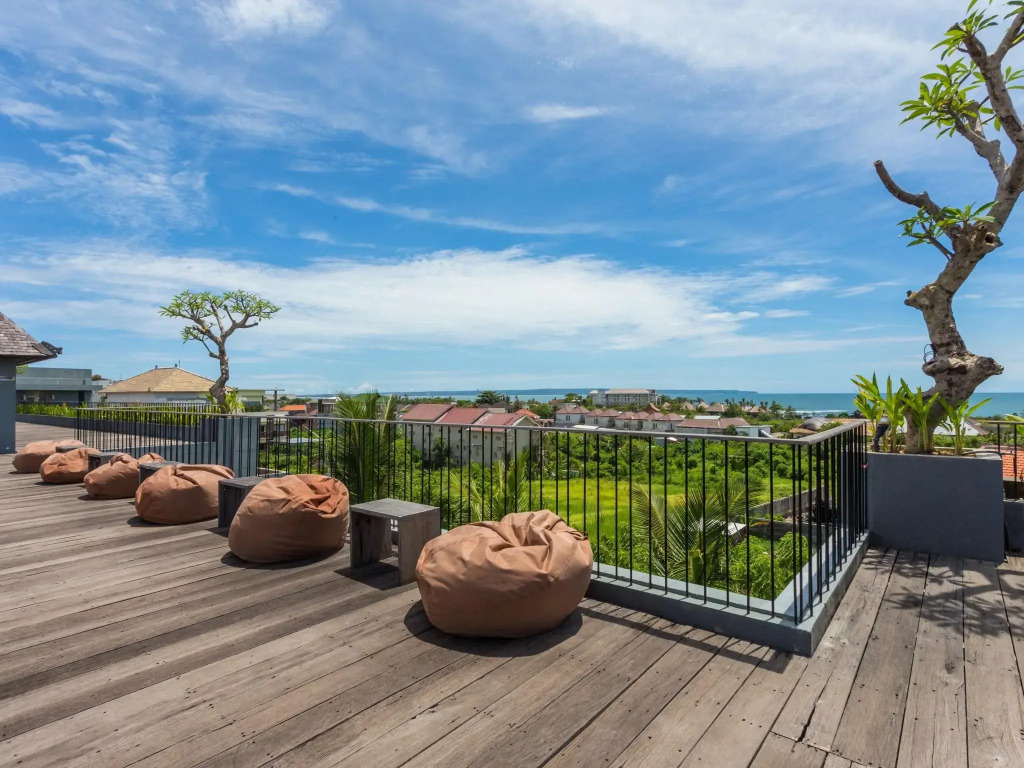 Frii Bali Echo Beach