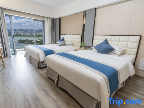 Standard Double room with river view (twin beds)