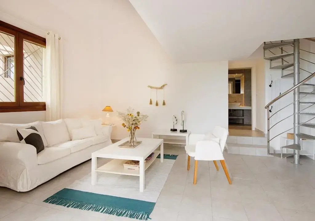 Apartment with balcony