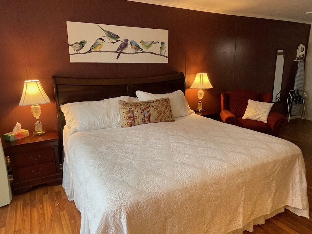 Classic Double room with bay view (full double bed)