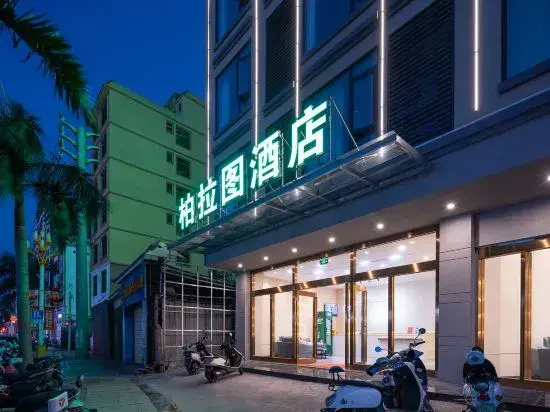 Plato hotel