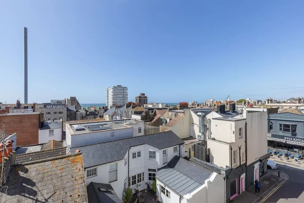 Right On : Bright On Apartment 1B | By My Getaways