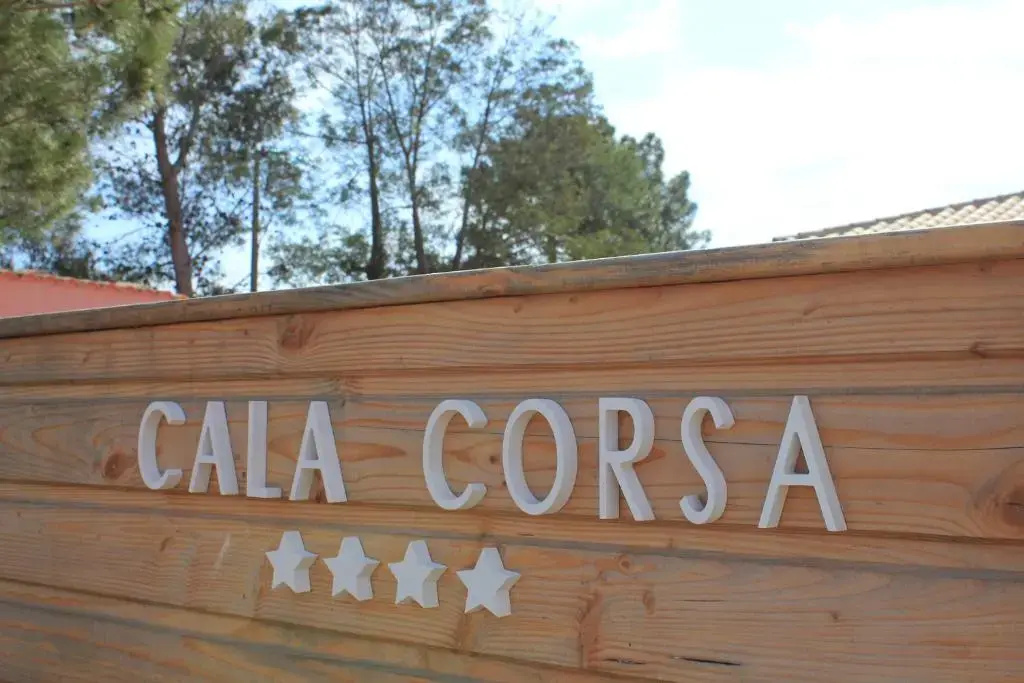 Villas CALA CORSA - 3 et 4 Chambres CALA ROSSA Porto-Vecchio - Villas entièrement Climatisées à 5 minutes à pied de la plage Cala Rossa