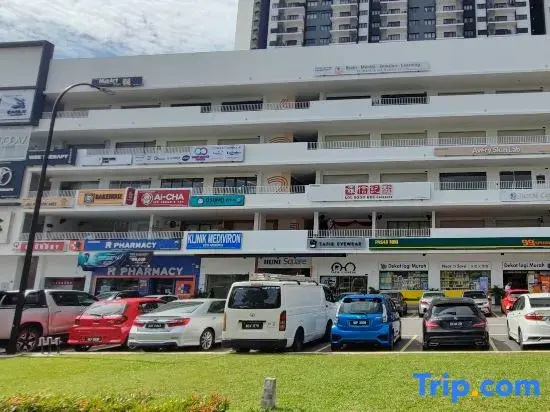 Fluffy Stay at Huni Setia Alam by HCK