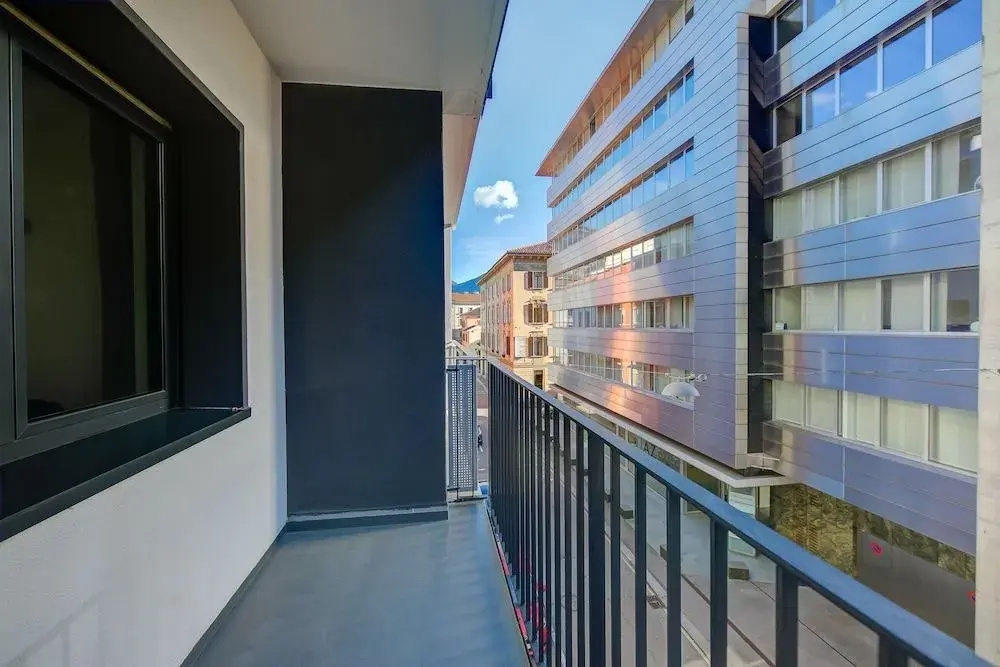 Balcony & Terrace