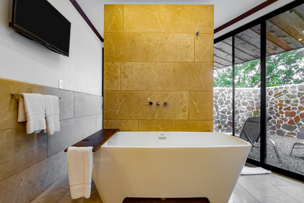 Hotel Hacienda Guachipelin - фото 8