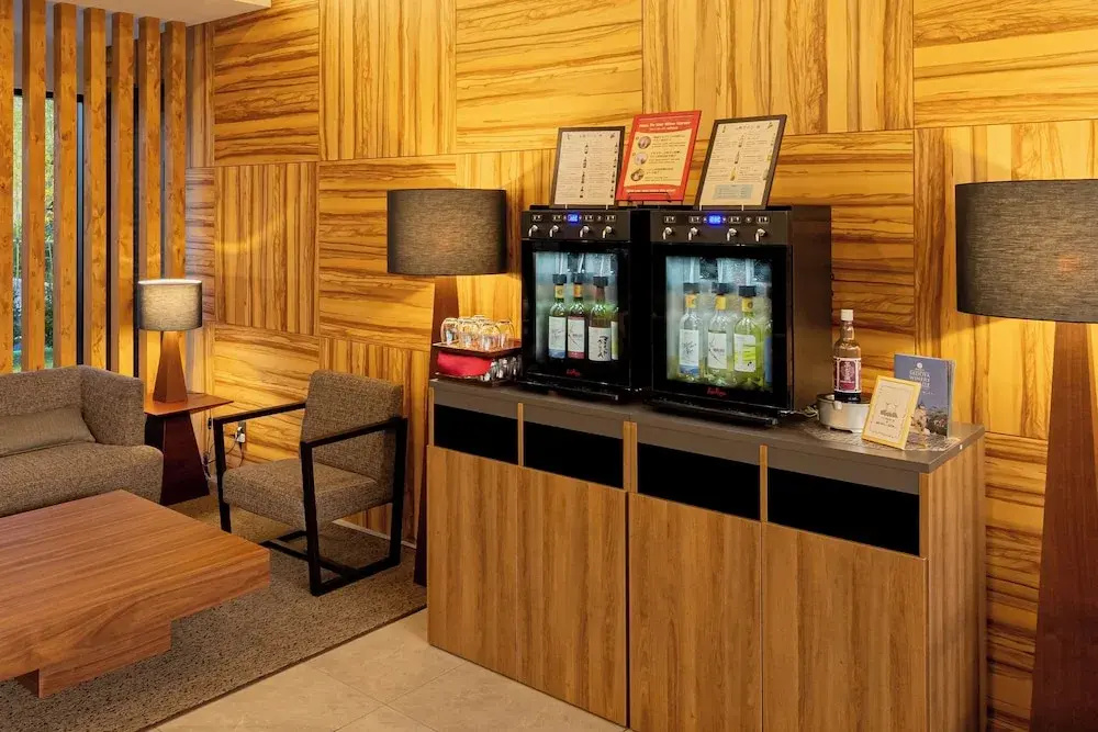 Lobby & Reception