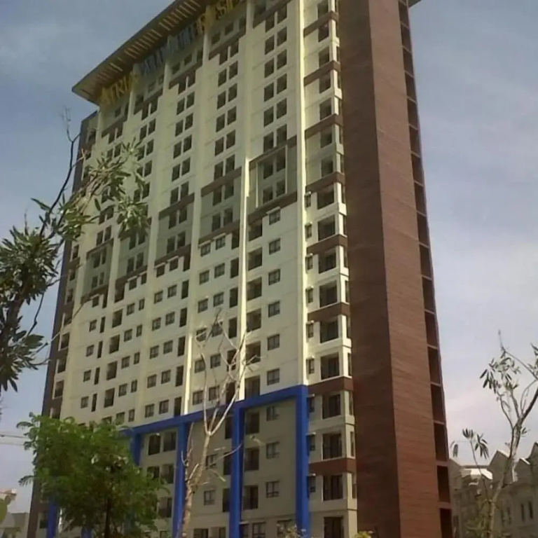 Minimalist Studio Apartment at Atria Residences with Pool View