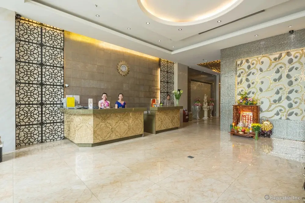 Lobby & Reception