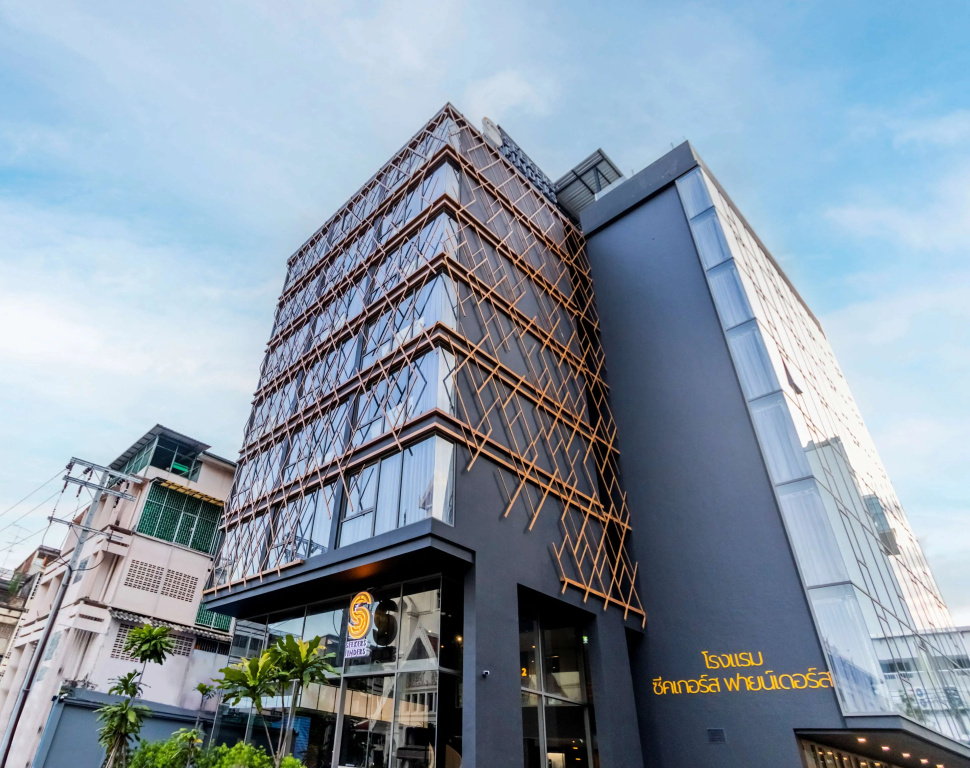 Seekers Finders Rama IV Hotel, SureStay Collection by BW — фото