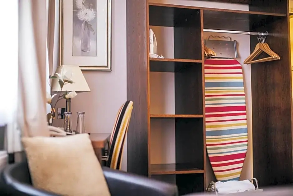 Duke Of Edinburgh Hotel - Chambres