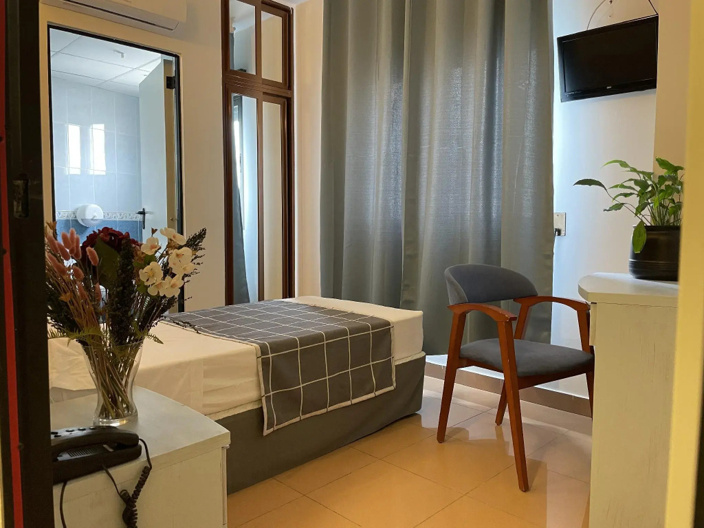 Standard Single room