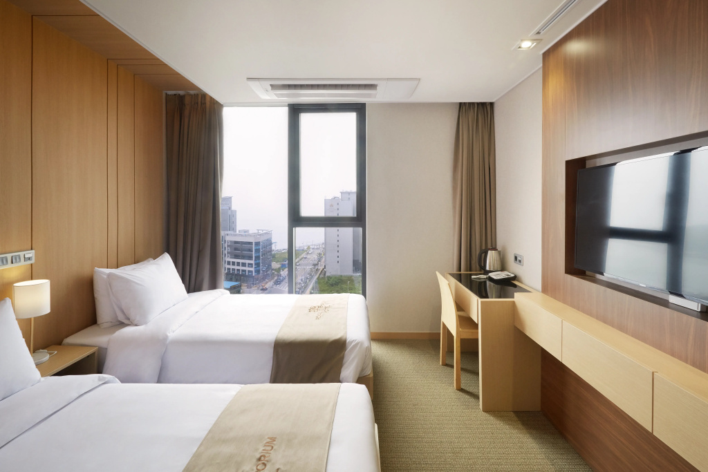Royal Emporium Incheon Airport Hotel - фото 32