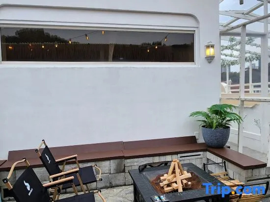 La Solis/Option Rooftop BBQ (Hangang Noodles Fire Pit/ Free Parking