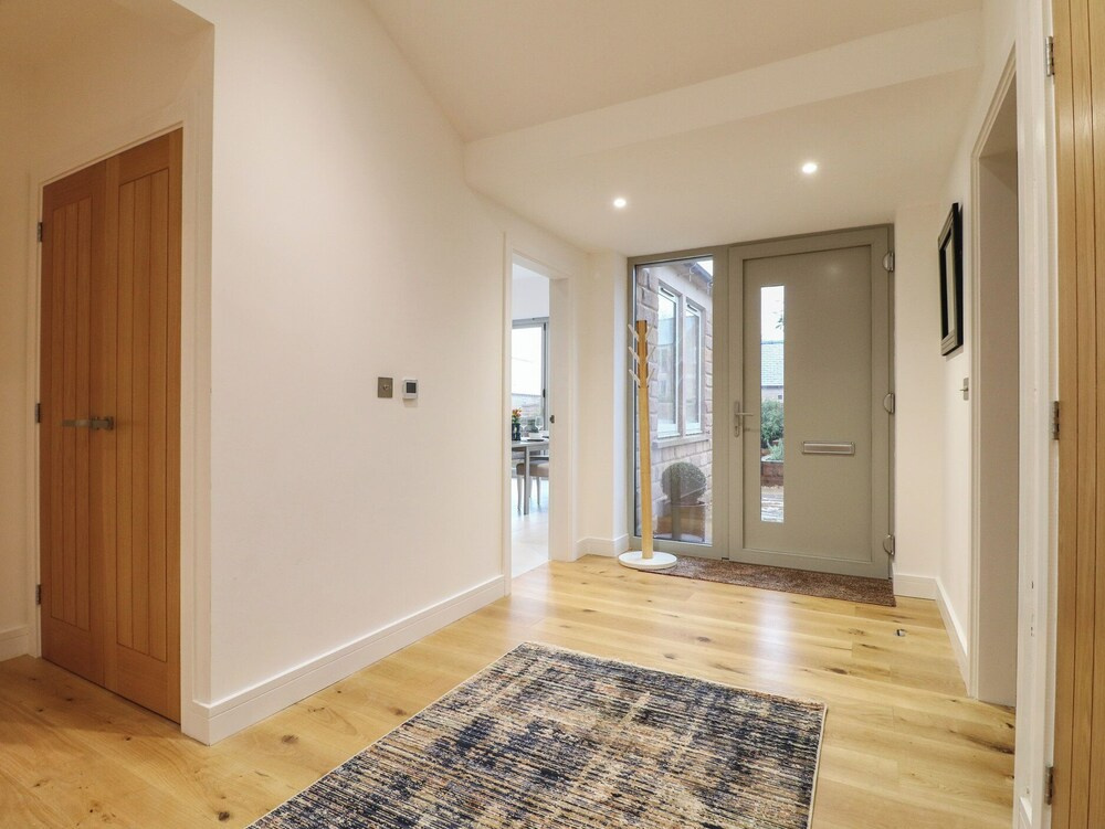 Oakwood Mews