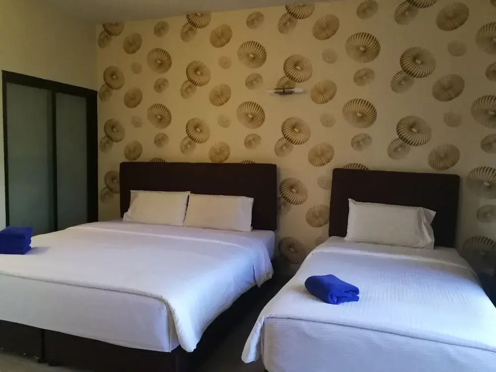 Standard Triple room with balcony