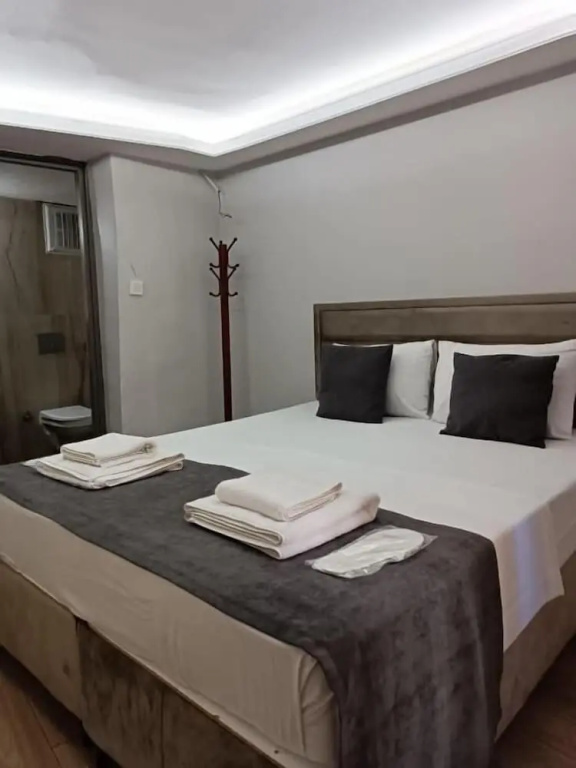 mesil hotel — 3