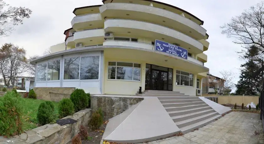 Sea Wolf Hotel