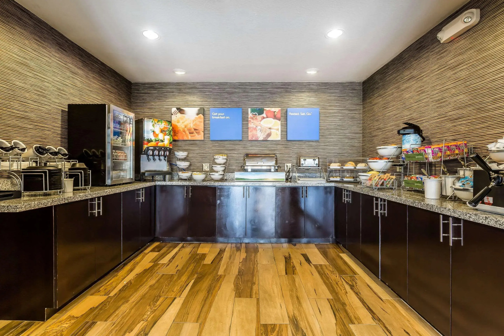 Food & Beverage