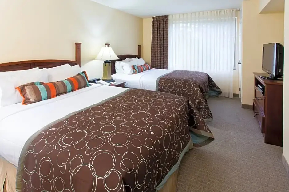 Staybridge Suites Everett-Paine Field by IHG - Chambres