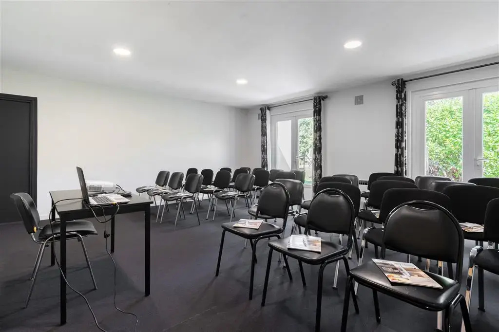 Brit Hotel Avignon Sud - Général