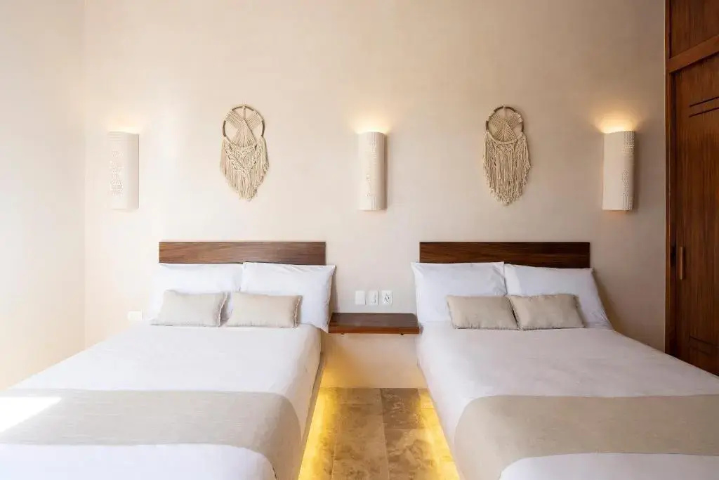 2 Bedrooms Apartment