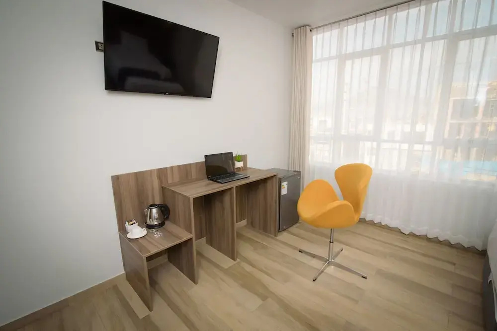 Lobby & Reception