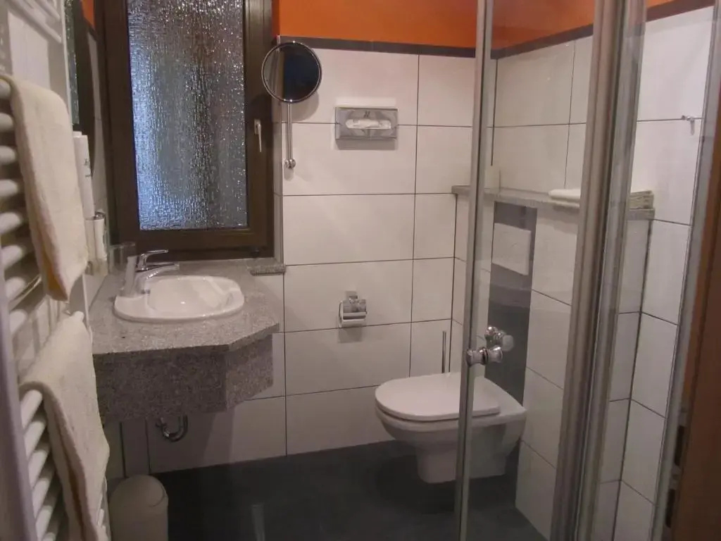 Race-Hotel zur Burg Nürburg - Chambres