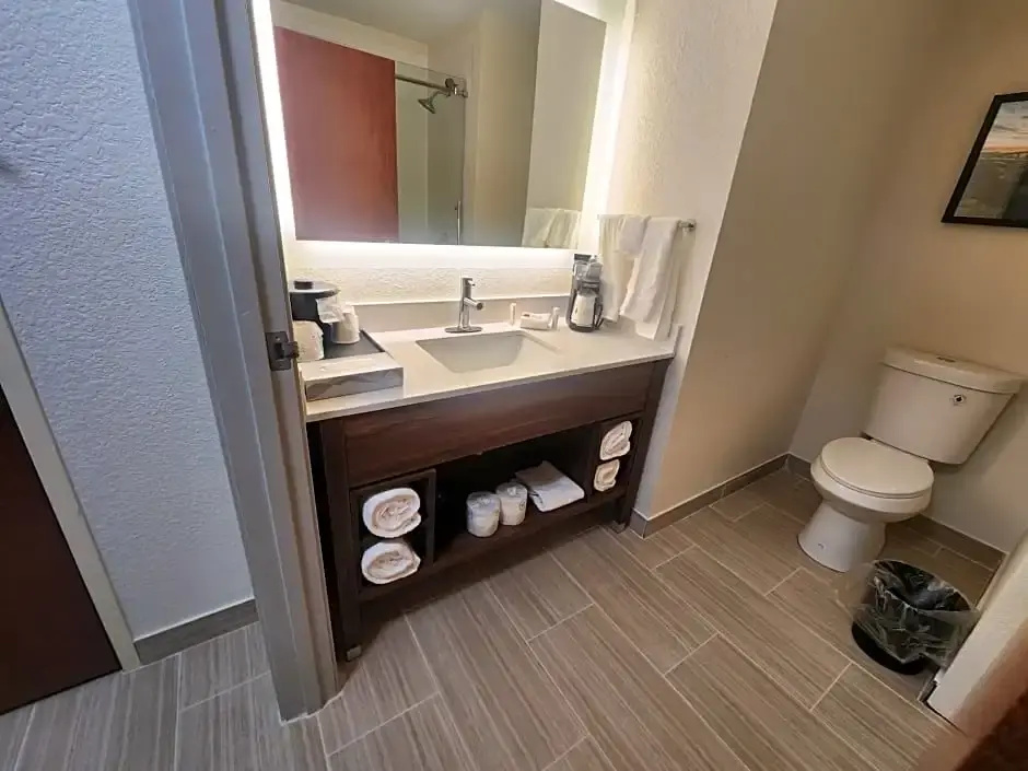 La Quinta Inn & Suites by Wyndham Milwaukee SW New Berlin - Chambres