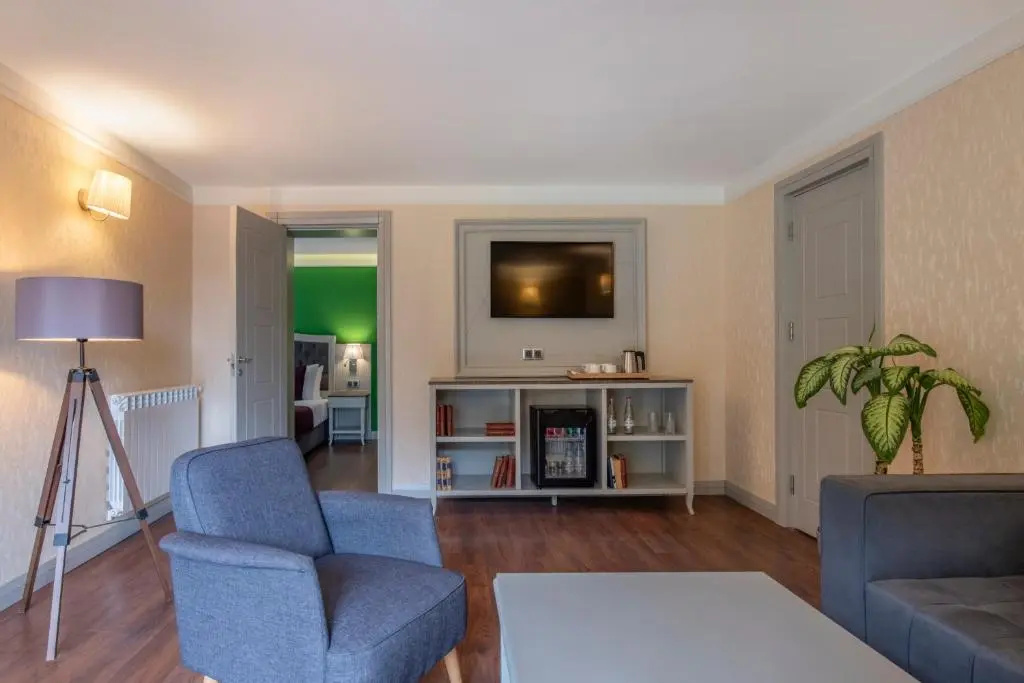 Executive Suite