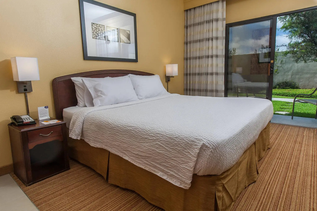 Standard Double room (full double bed)